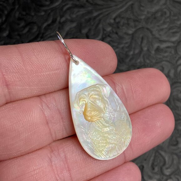 Hunting Labrador Retriever Dog Mother of Pearl Pendant - Picture 4 of 9